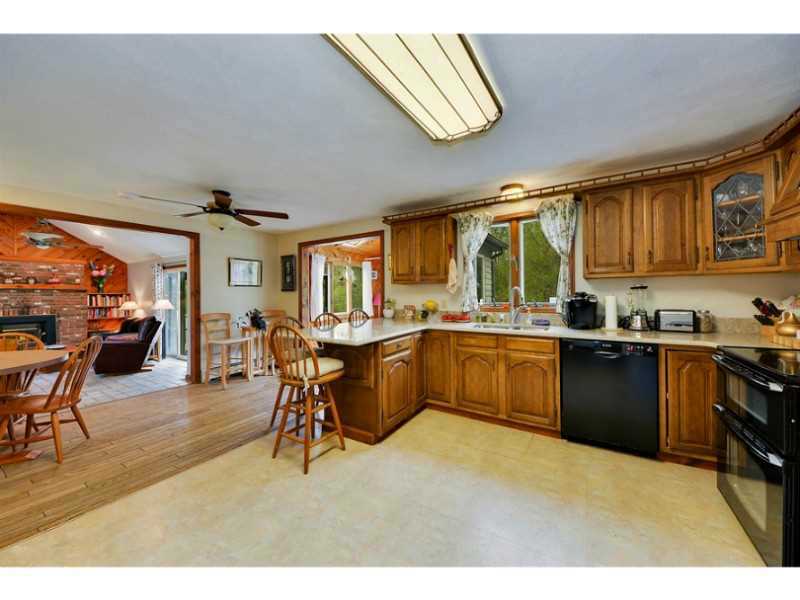 243 Kingstown Road Richmond, RI 02898 - Photo 9 of 20 Kitchen.