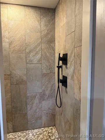 $499,900 | 1970 Clifty Drive, Madison, IN 47250