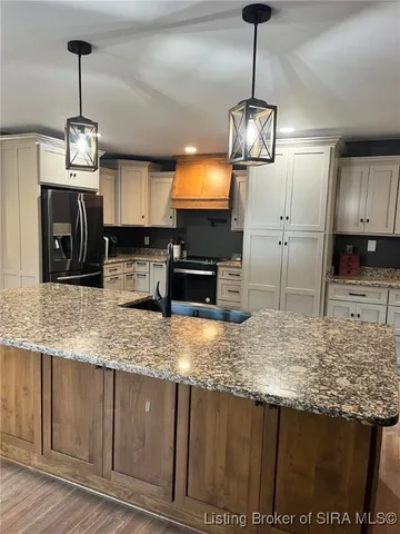 $499,900 | 1970 Clifty Drive, Madison, IN 47250