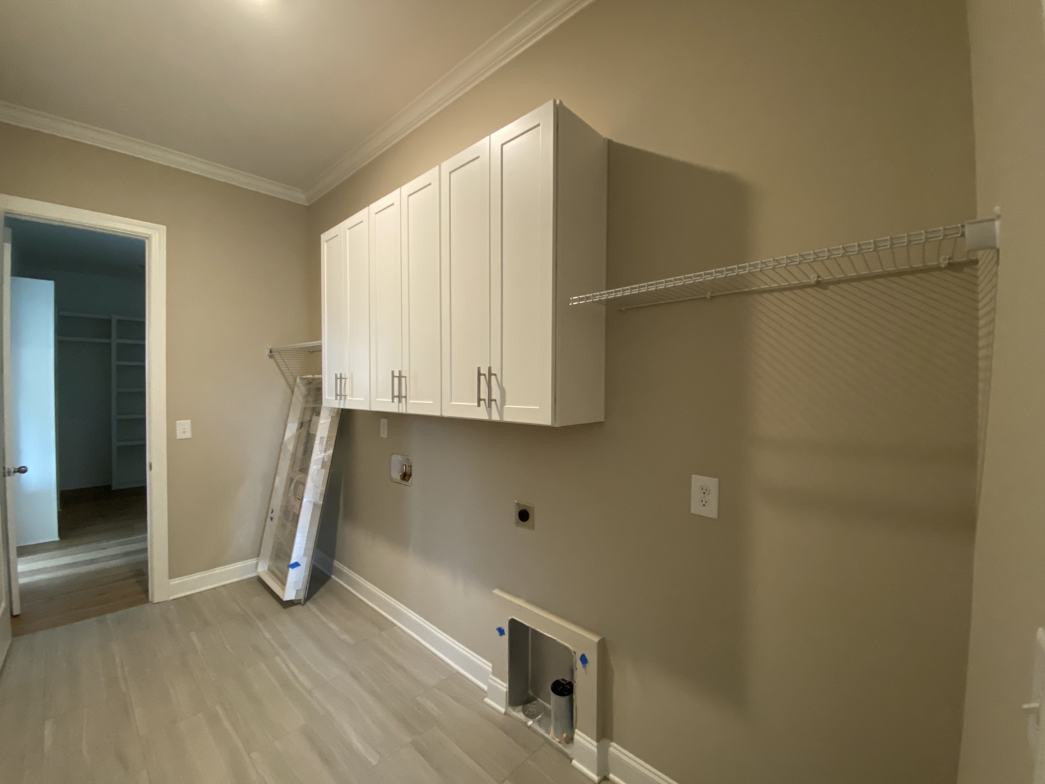 2019 Eagle View Road Hendersonville, TN 37075 - Photo 15 of 19 a room with walk in closet and wooden floor