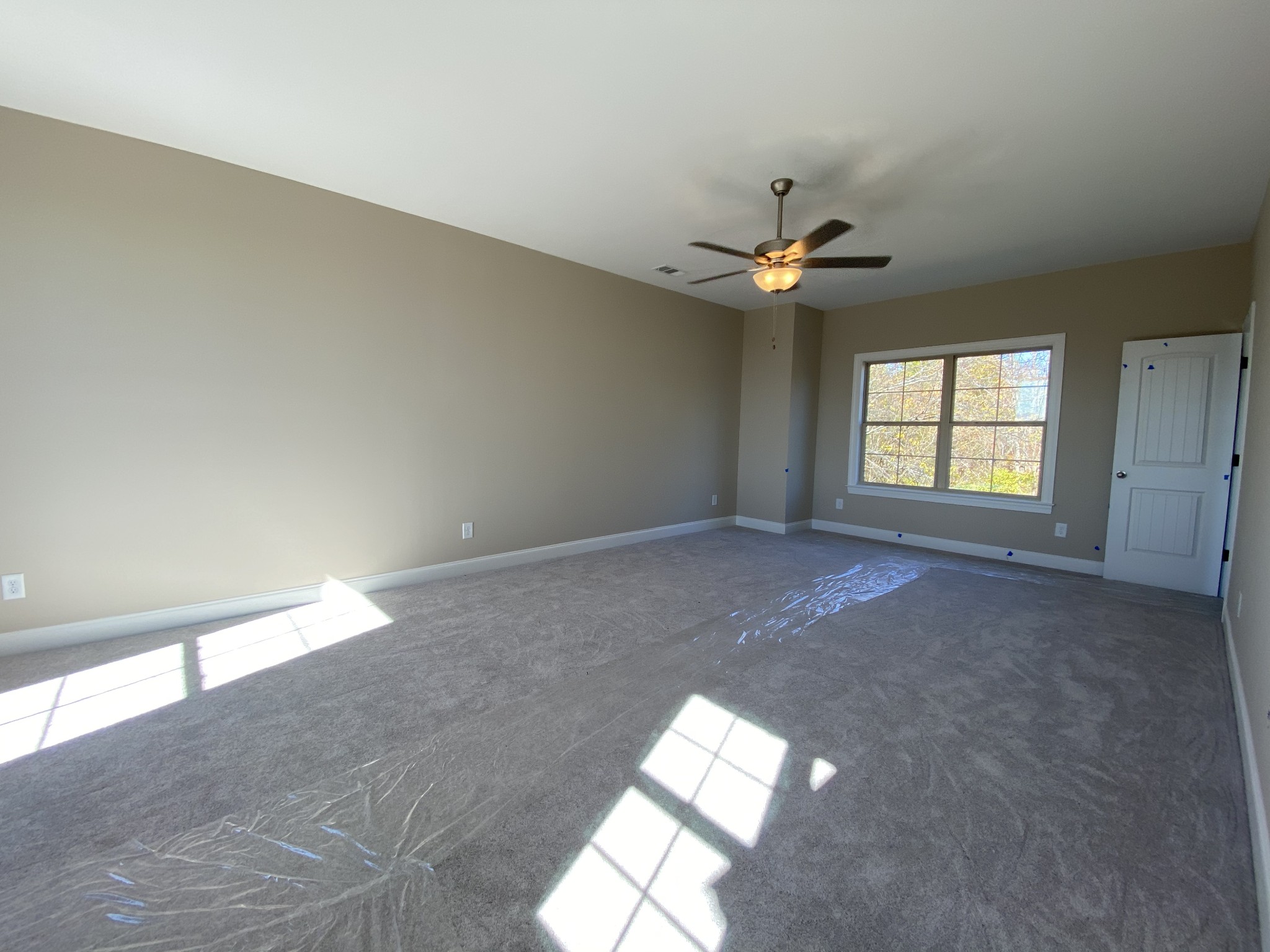 2019 Eagle View Road Hendersonville, TN 37075 - Photo 17 of 19 an empty room with windows and fan