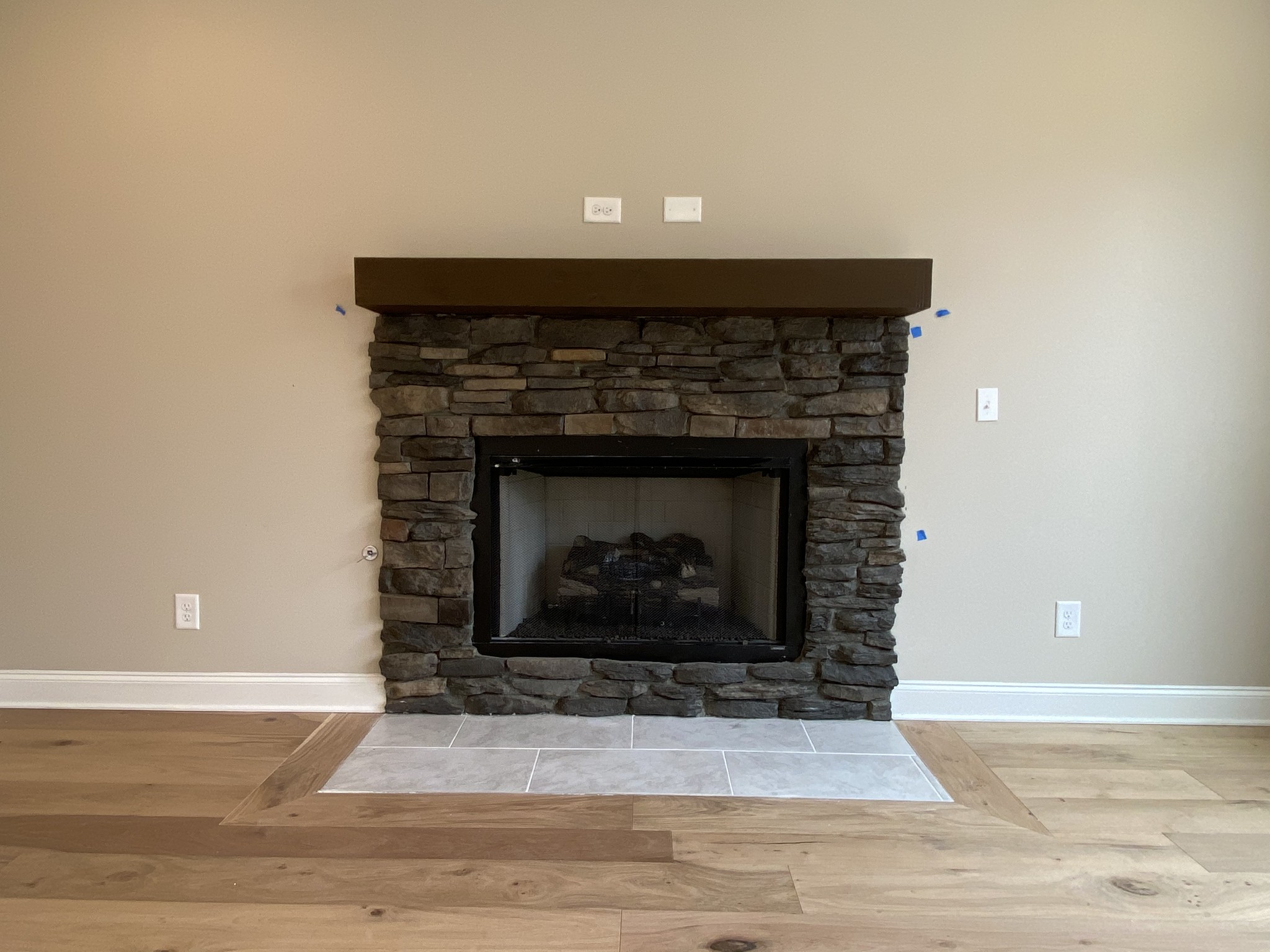 2019 Eagle View Road Hendersonville, TN 37075 - Photo 8 of 19 a living room with a fireplace