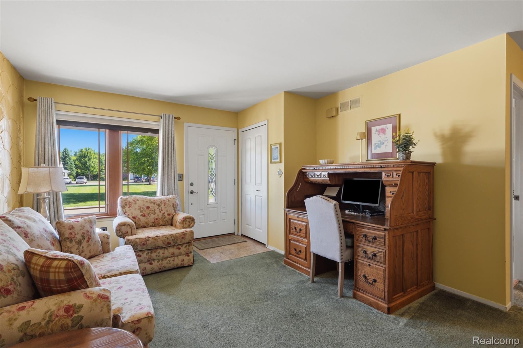 18160 Raleigh Square Drive Southgate, MI 48195 - Photo 7 of 31 6_18160 raleigh square dr-6.jpg