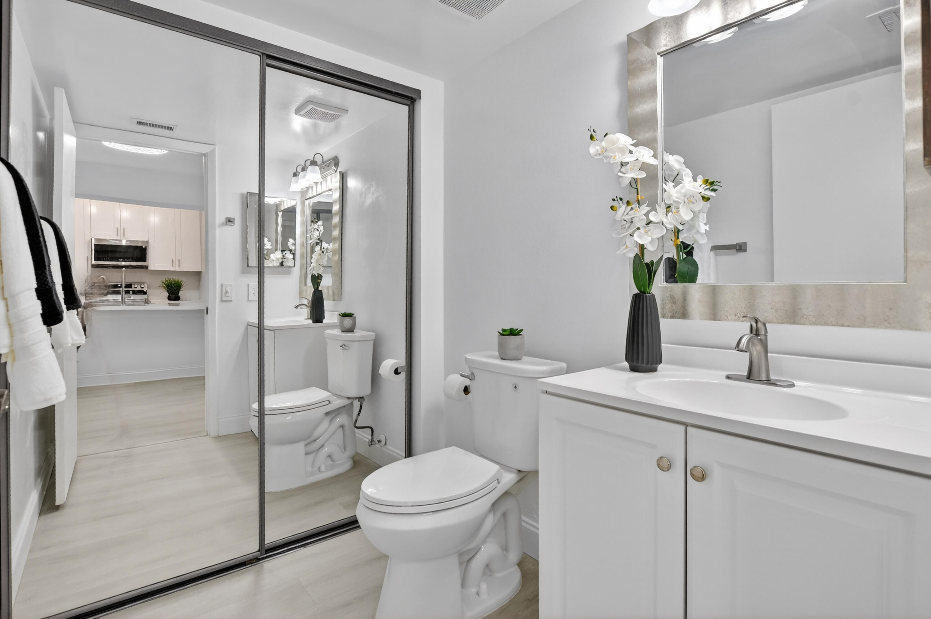 8319 Boca Rio Drive Boca Raton, FL 33433 - Photo 17 of 52 Guest Bathroom