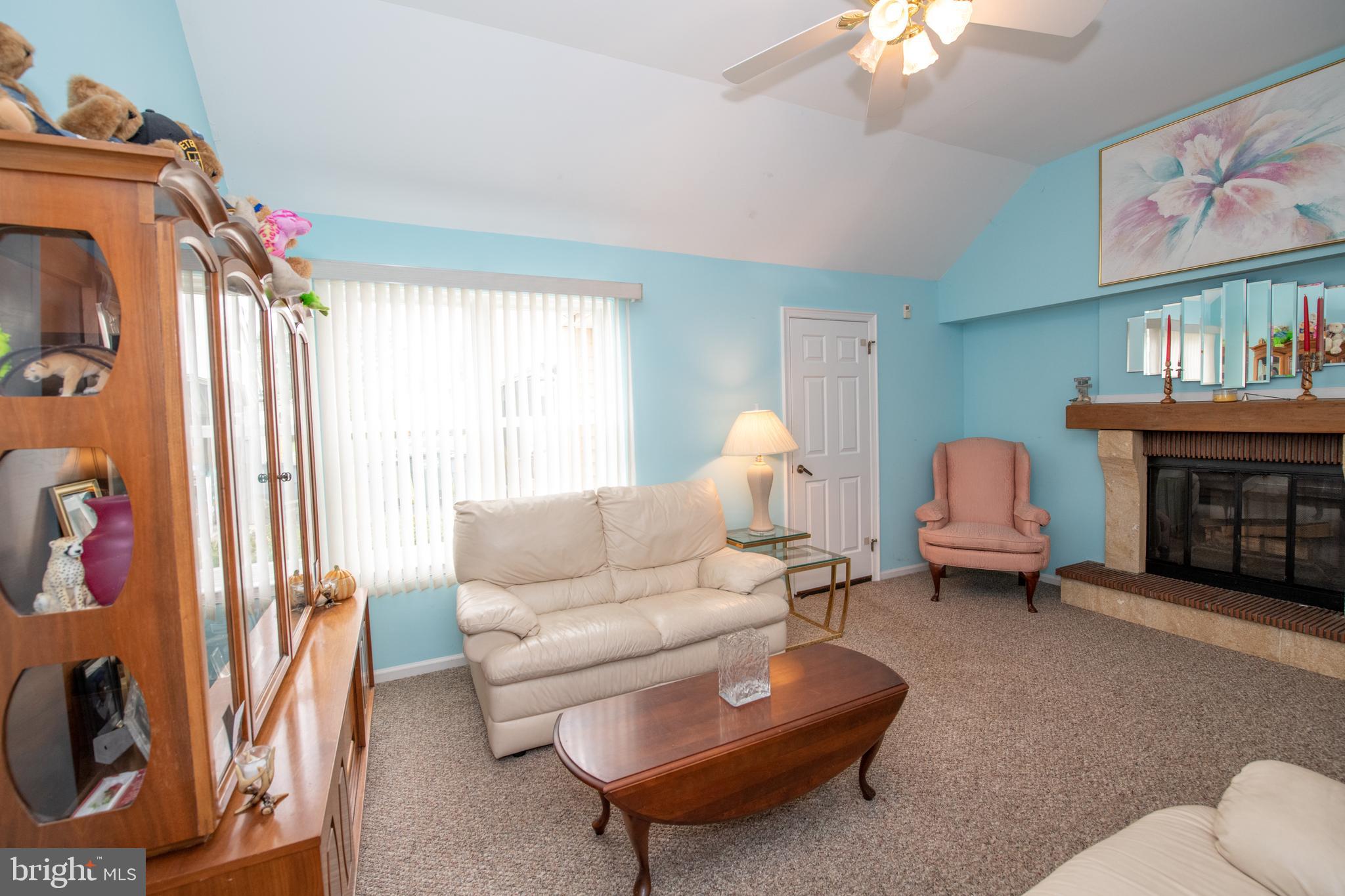 1825 Dover Road Southampton, PA 18966 - Photo 16 of 46 Family Room
