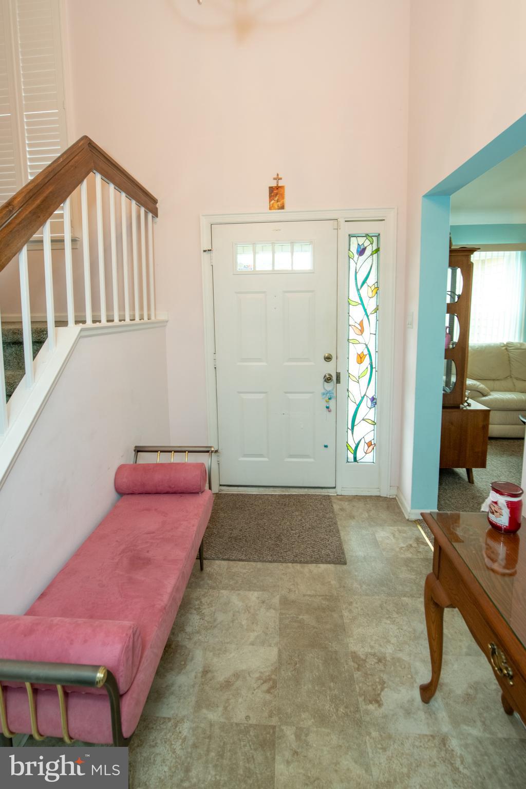 1825 Dover Road Southampton, PA 18966 - Photo 3 of 46 Foyer Entry