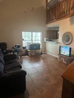 a view of livingroom with furniture