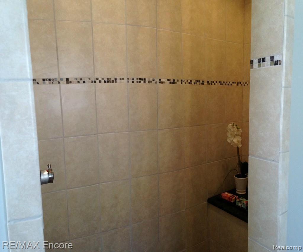 3601 Mann Road Clarkston, MI 48346 - Photo 26 of 57 IMG_0627.jpg