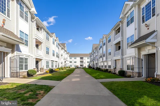 $2,300 | 117 Lionheart Lane, West Deptford, NJ 08086