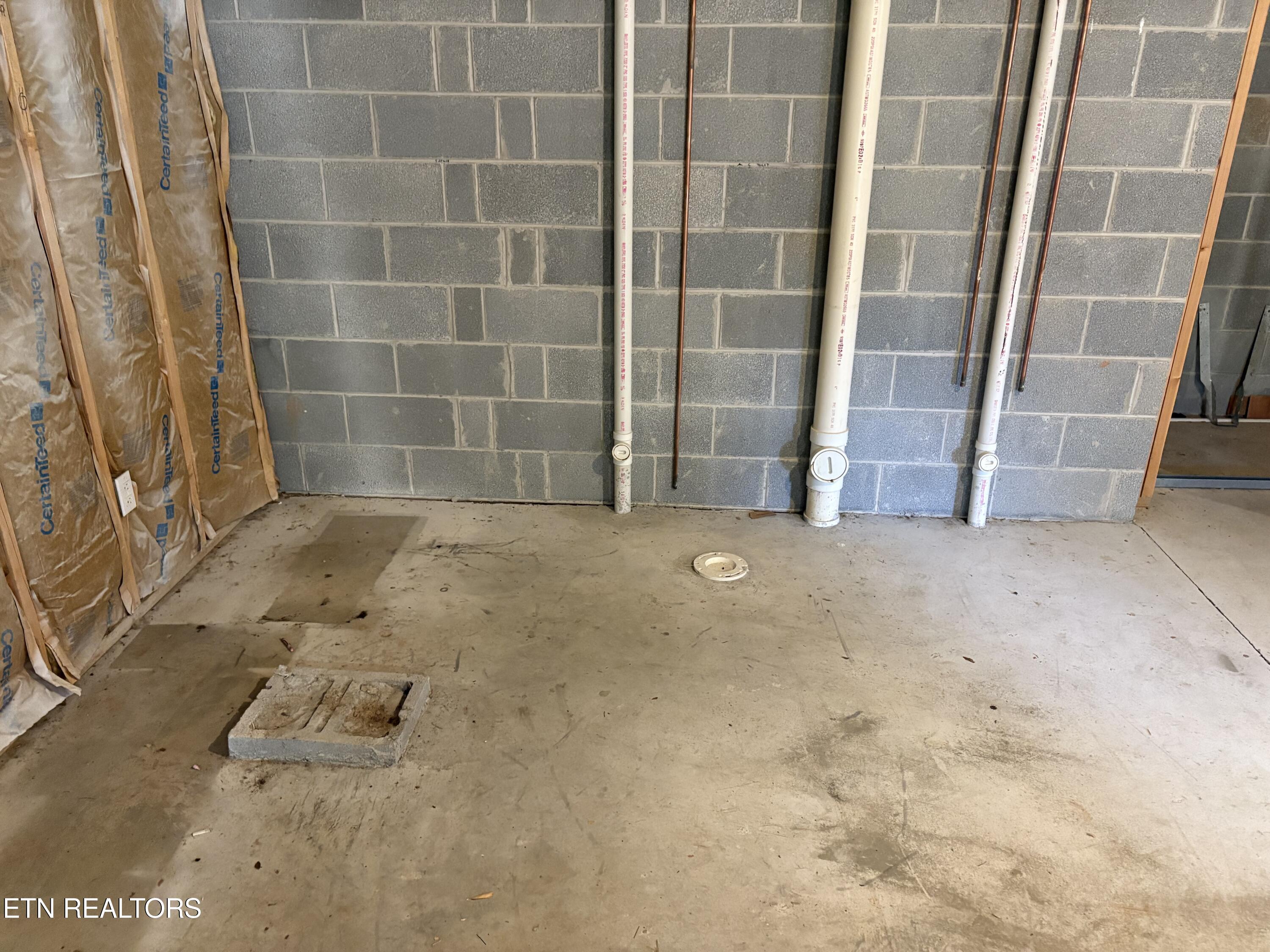 232 Country Run Circle, Unit 3 Powell, TN 37849 - Photo 24 of 29 2025-09-26 11.29.39