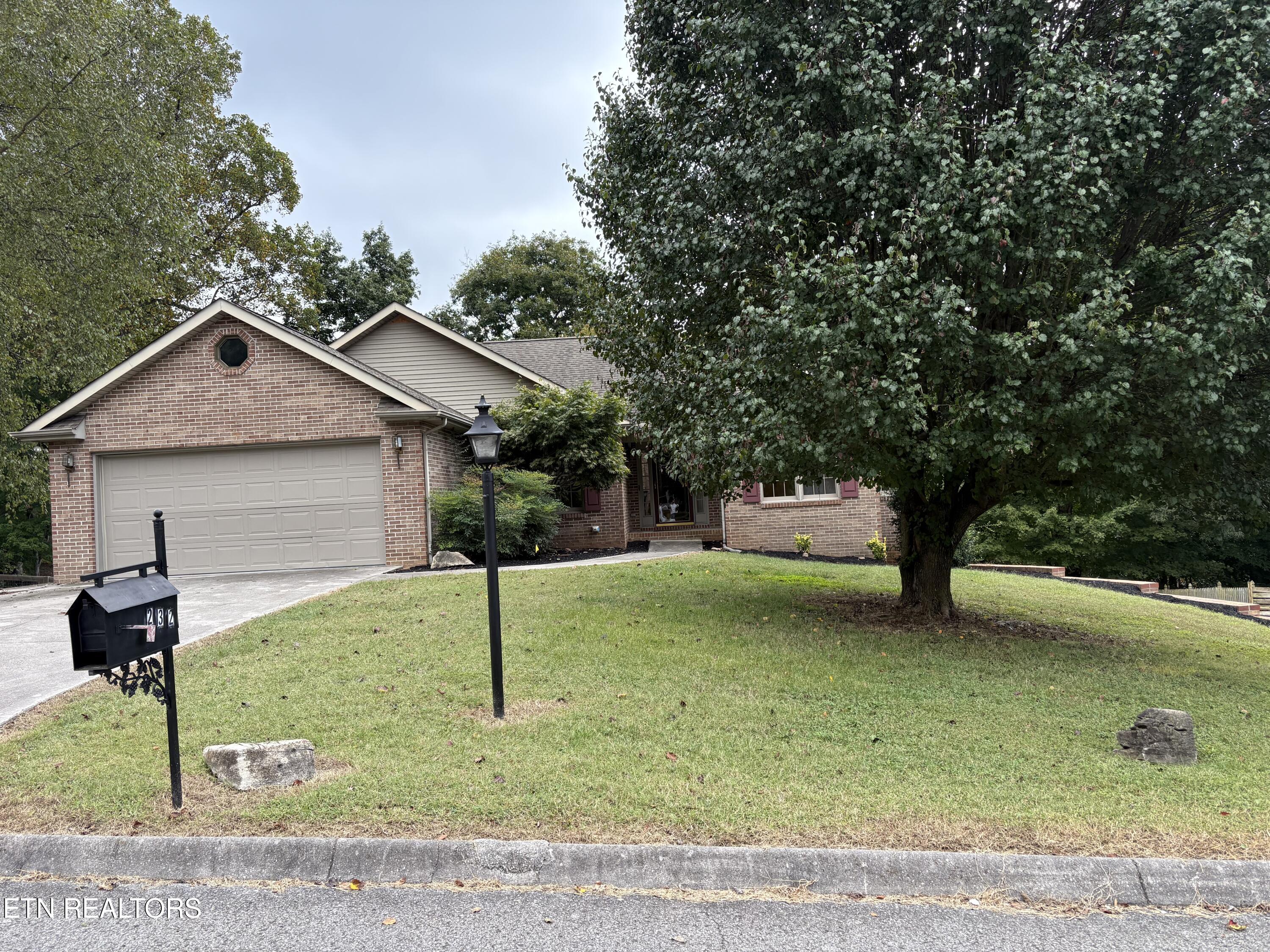 232 Country Run Circle, Unit 3 Powell, TN 37849 - Photo 4 of 29 2025-09-26 11.10.13