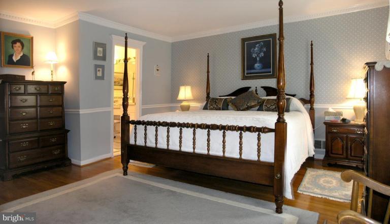 10800 Hunt Club Road Reston, VA 20190 - Photo 9 of 18 Master Bedroom
