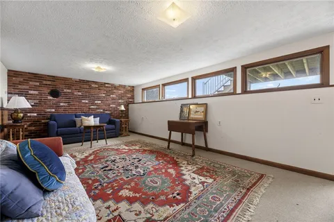 $2,250,000 | 30 Dory Court, South Kingstown, RI 02879