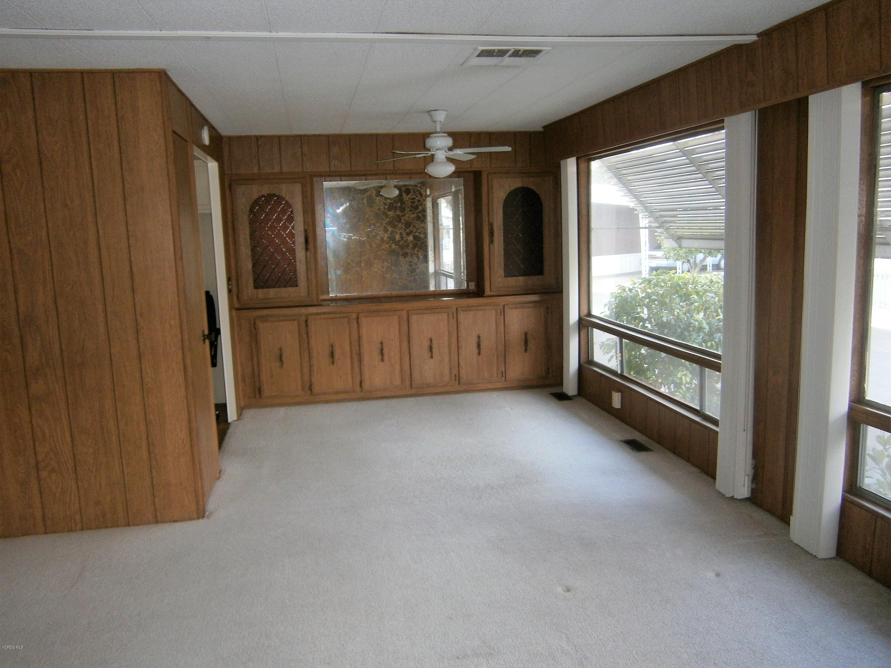 195 Tierra Rejada Road, Unit 15 Simi Valley, CA 93065 - Photo 7 of 28 PC110281 (2)