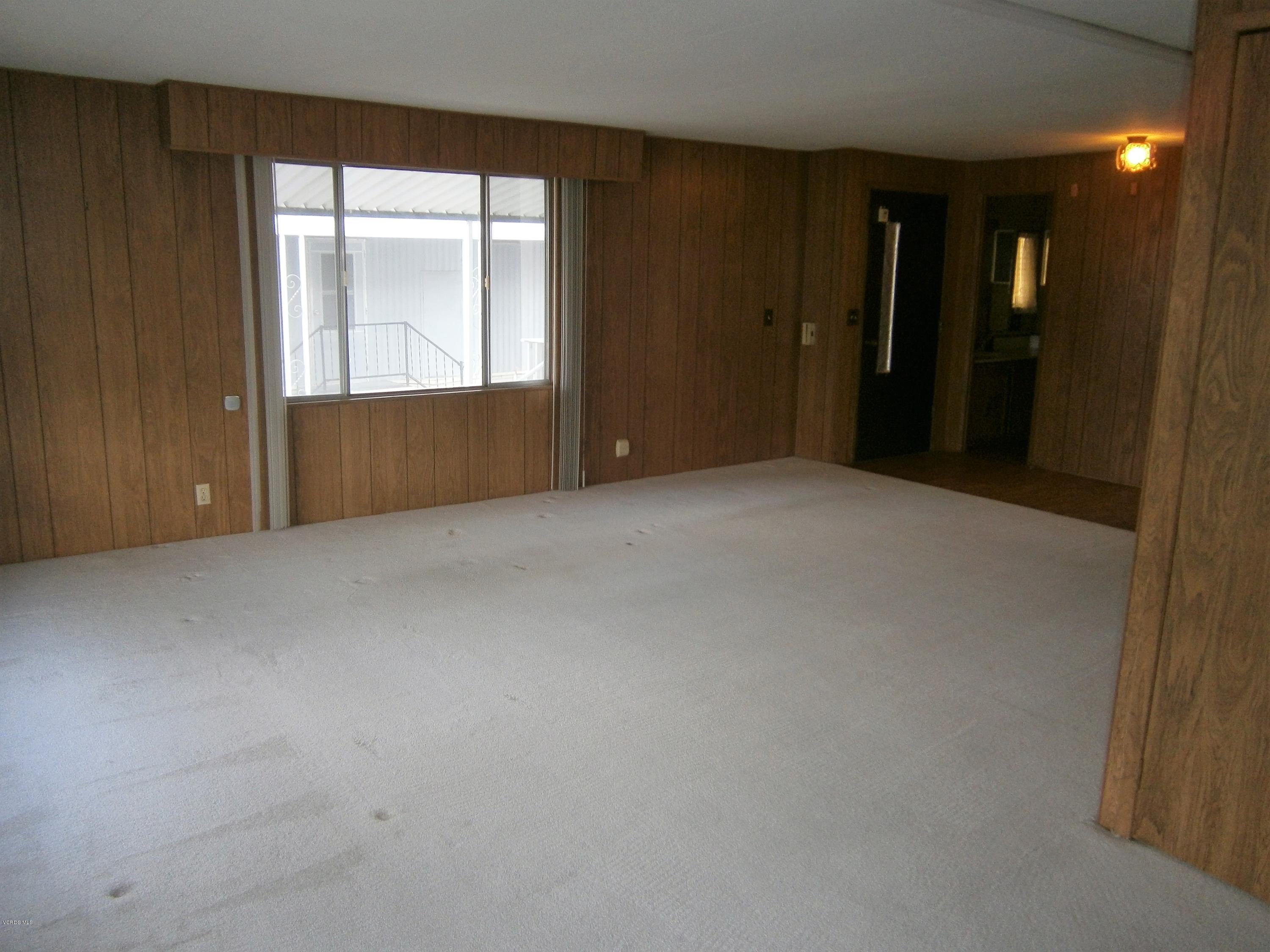 195 Tierra Rejada Road, Unit 15 Simi Valley, CA 93065 - Photo 10 of 28 PC110283 (2)