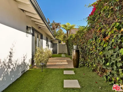 $1,859,000 | 2843 Westbrook Avenue, Los Angeles, CA 90046