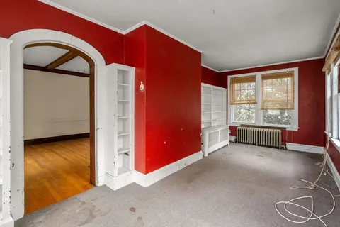 $1,275,000 | 10 Stoneleigh Circle, Watertown, MA 02472