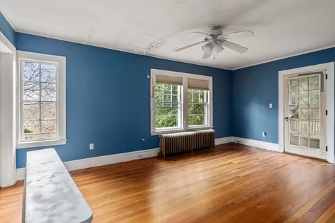$1,275,000 | 10 Stoneleigh Circle, Watertown, MA 02472