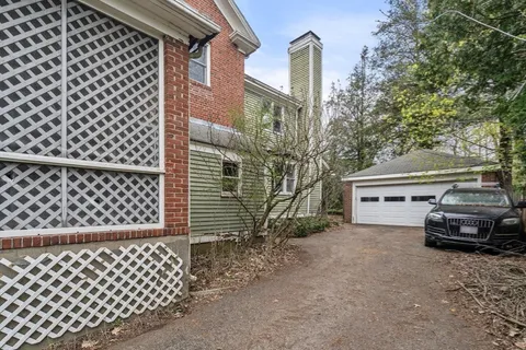 $1,275,000 | 10 Stoneleigh Circle, Watertown, MA 02472
