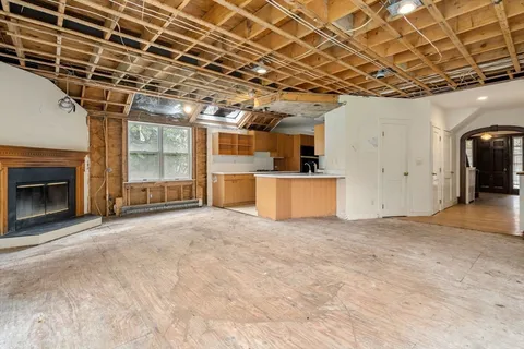 $1,275,000 | 10 Stoneleigh Circle, Watertown, MA 02472