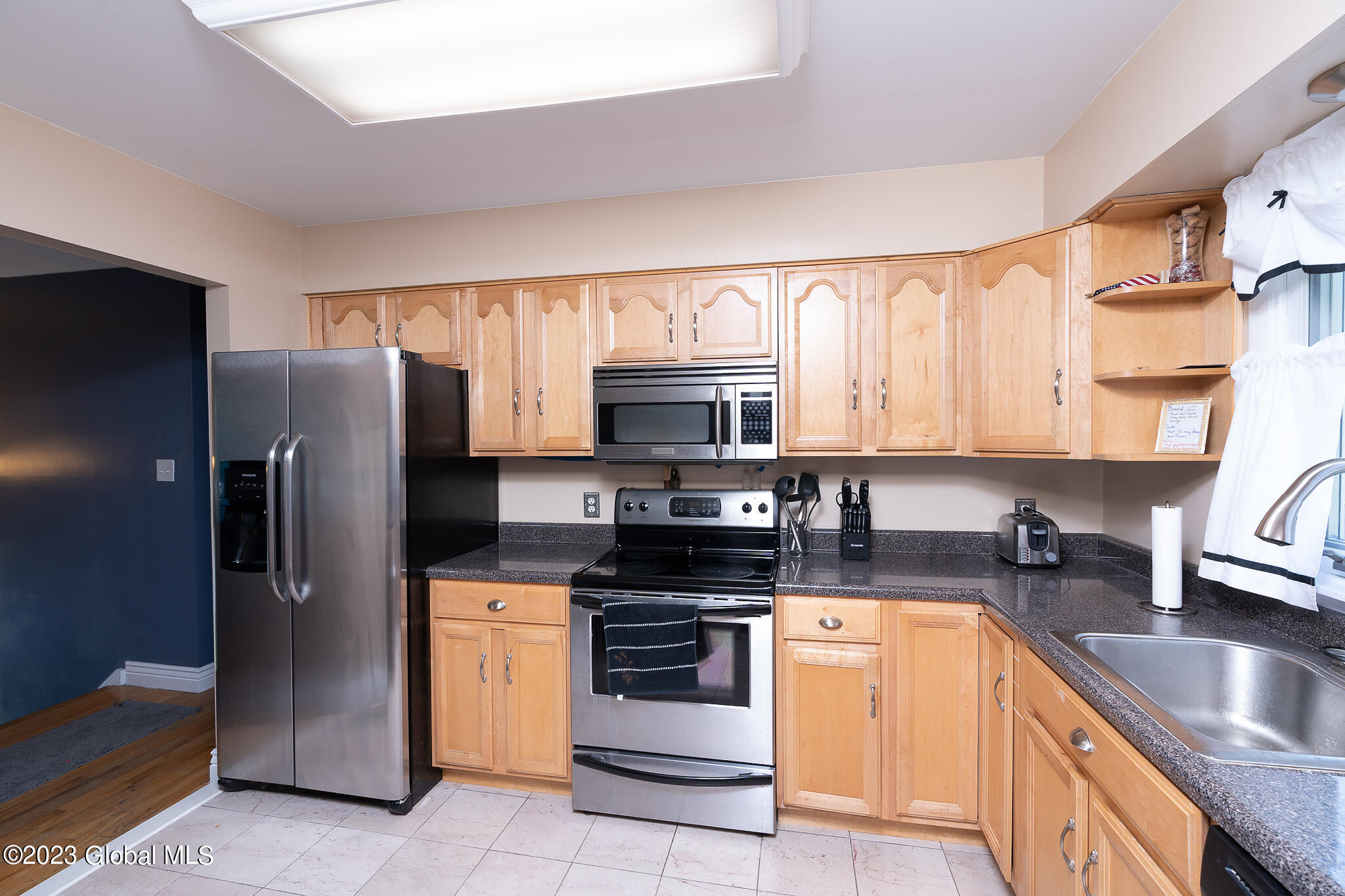 235 Starr Avenue Schenectady, NY 12304 - Photo 10 of 33 013-235-Starr-Ave