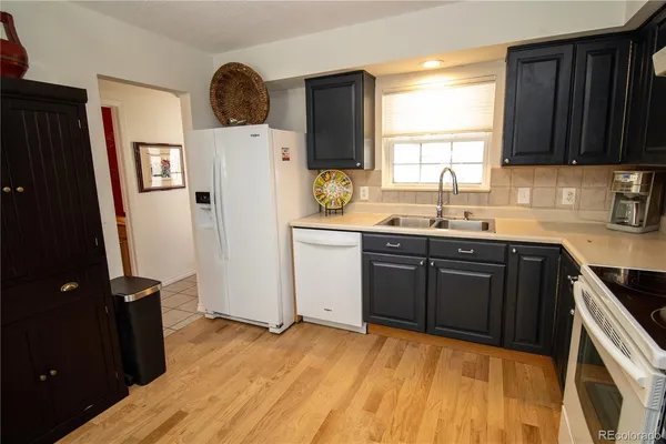 $412,500 | 2752 South Heather Gardens Way, Unit 13, Aurora, CO 80014
