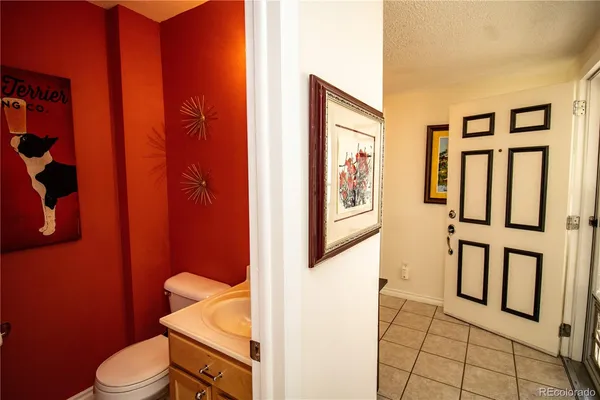 $412,500 | 2752 South Heather Gardens Way, Unit 13, Aurora, CO 80014