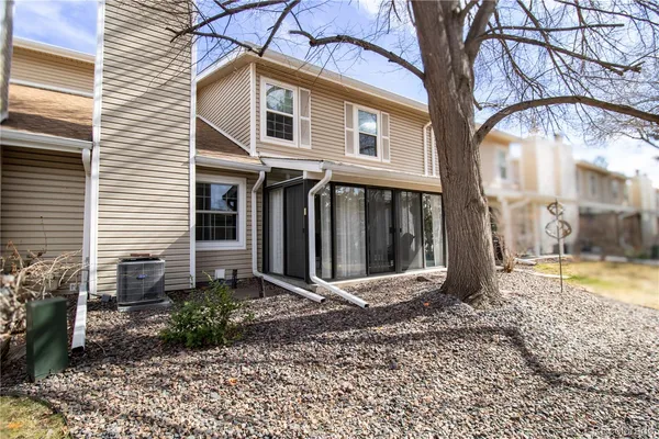 $412,500 | 2752 South Heather Gardens Way, Unit 13, Aurora, CO 80014