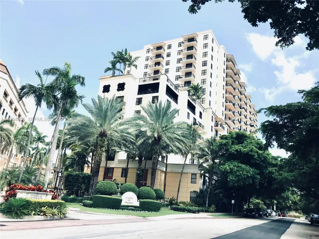 $3,800 | 888 Douglas Road, Unit PH04, Coral Gables, FL 33134