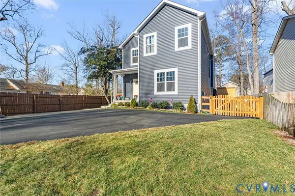 a front view of house with yard