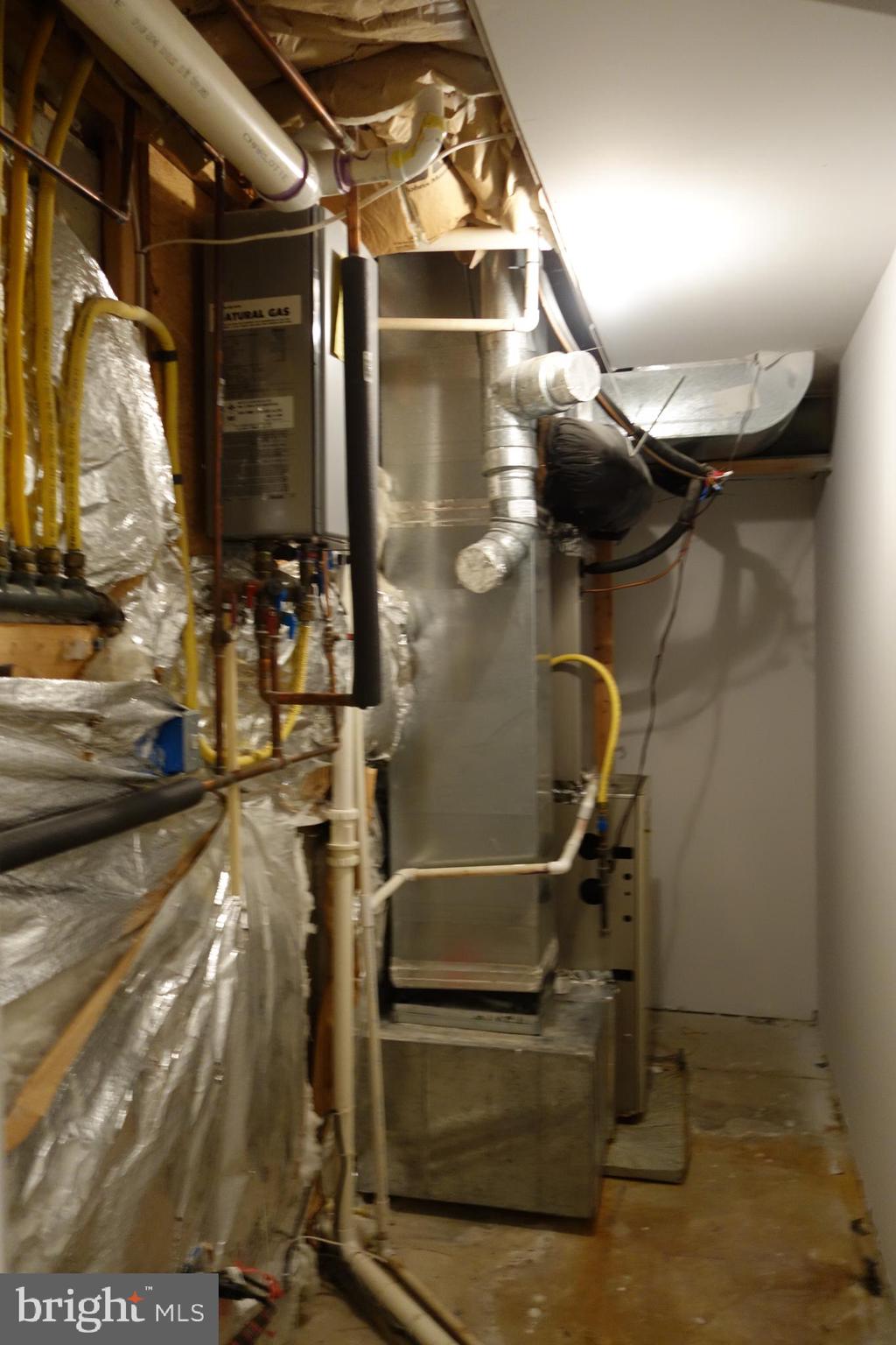 8196 Tenbrook Drive Gainesville, VA 20155 - Photo 41 of 51 a walk in closet