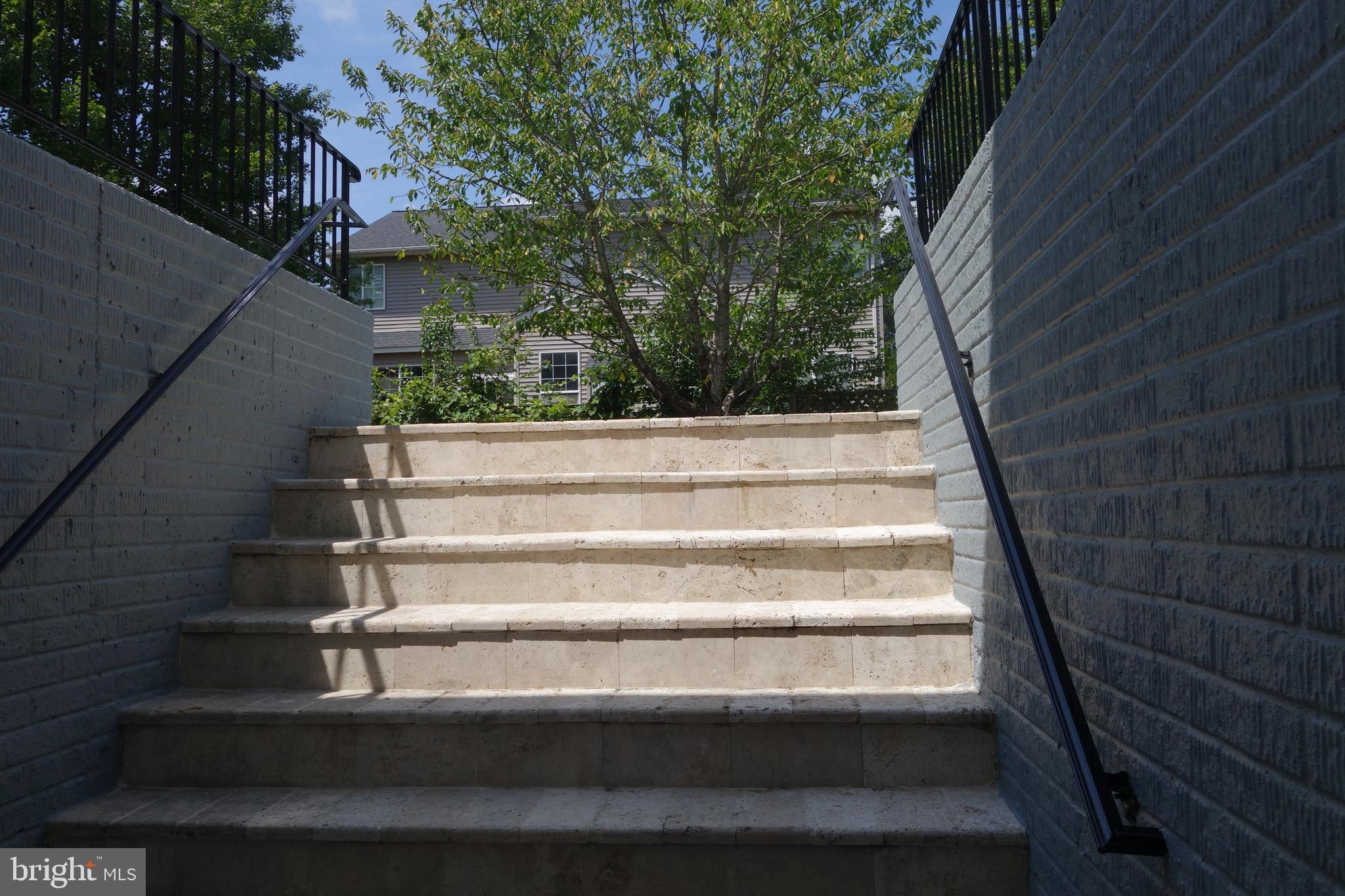 8196 Tenbrook Drive Gainesville, VA 20155 - Photo 47 of 51 a view of entryway