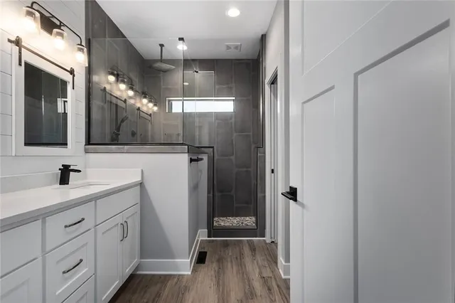 $889,000 | 816 Eve Orchid Drive, Greenwood, MO 64034