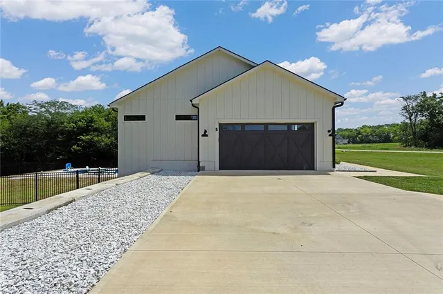 $889,000 | 816 Eve Orchid Drive, Greenwood, MO 64034
