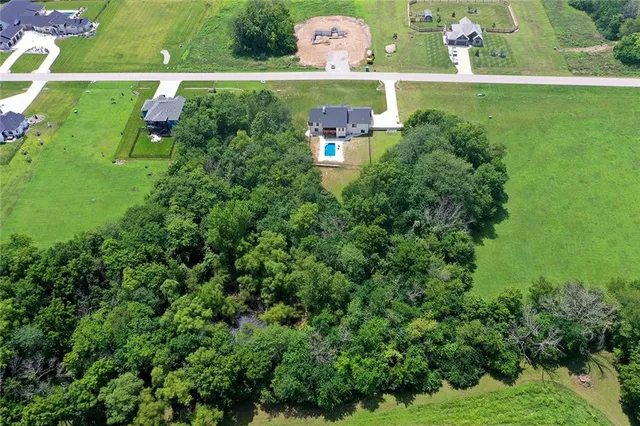 $889,000 | 816 Eve Orchid Drive, Greenwood, MO 64034