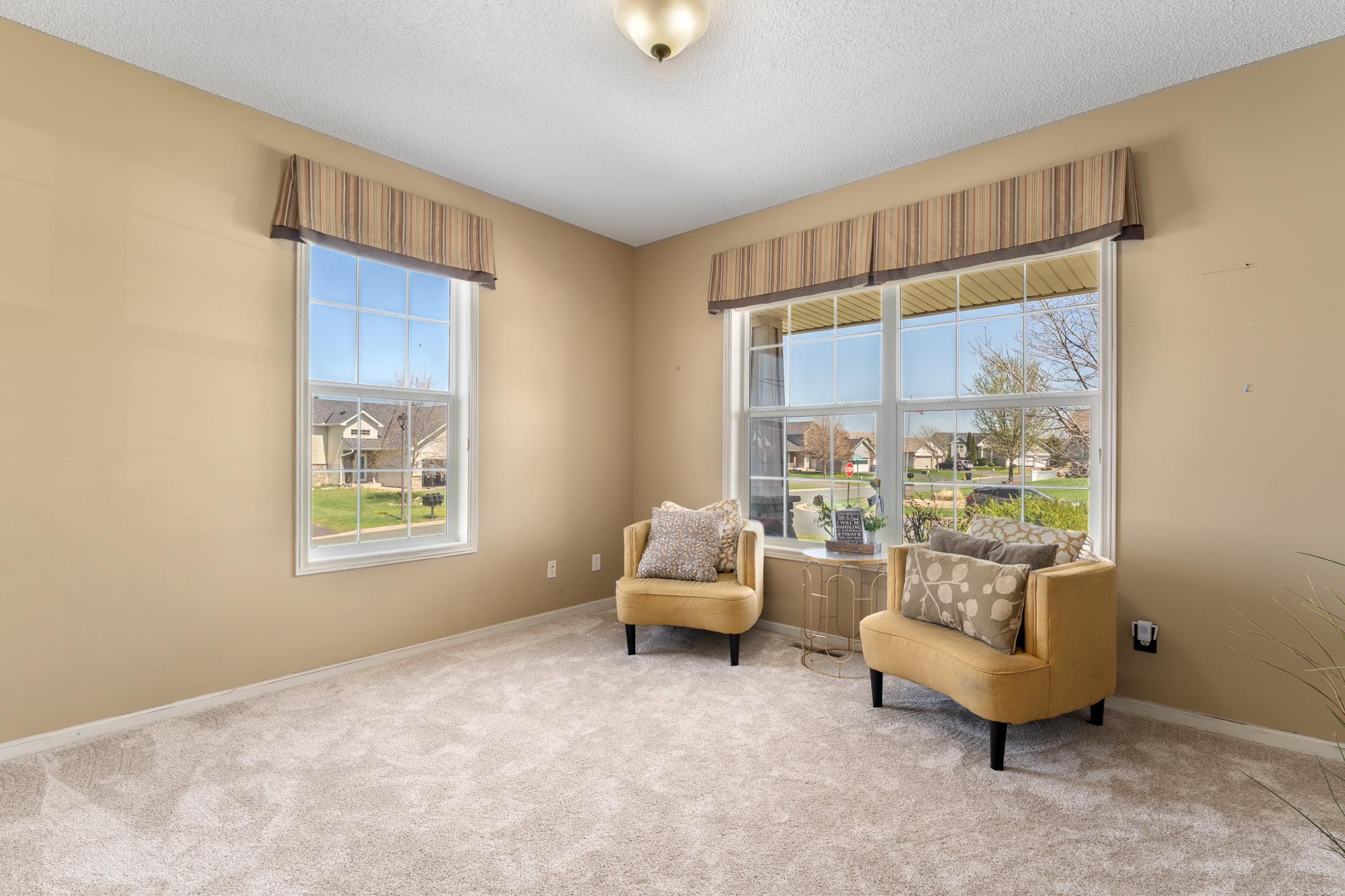 924 Ivy Hills Road Belle Plaine, MN 56011 - Photo 7 of 39
