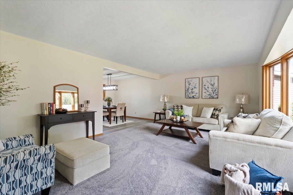 2706 Ridgewood Avenue Davenport, IA 52803 - Photo 8 of 65