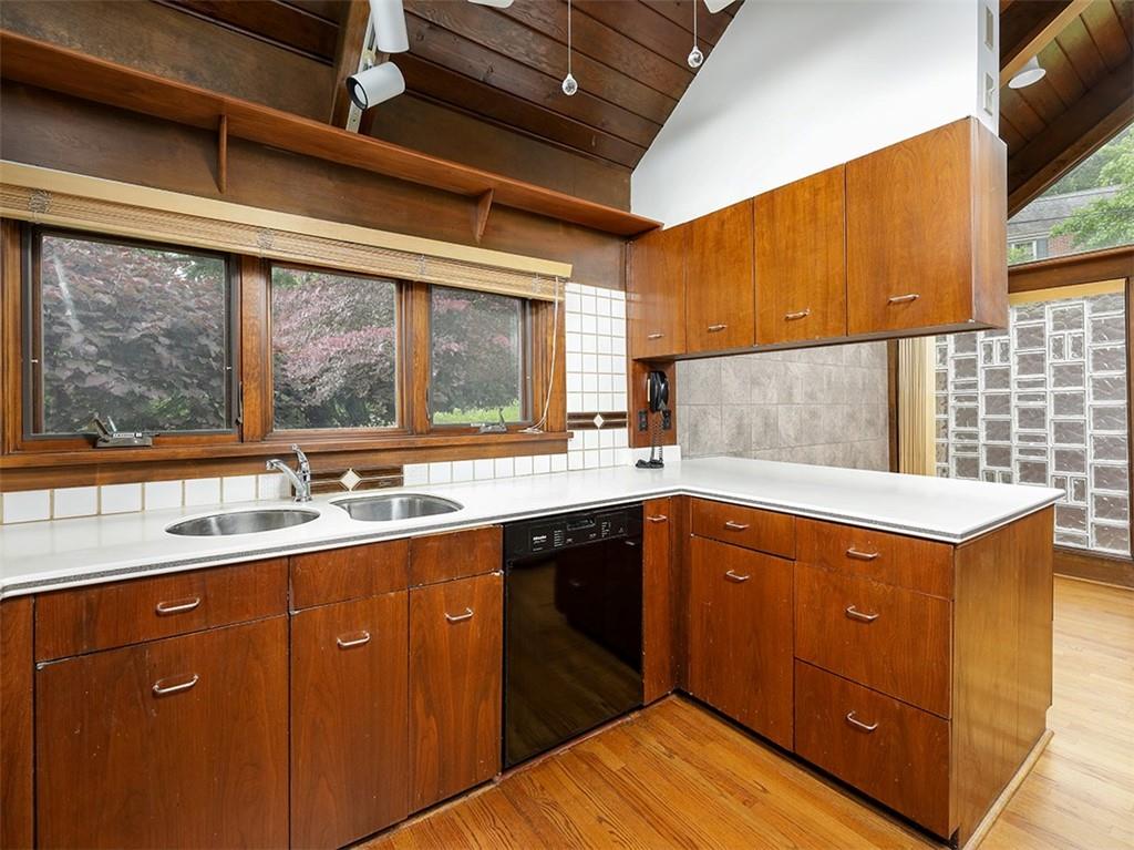 400 Midway Road Pittsburgh, PA 15216 - Photo 11 of 25 Gallery Image 11