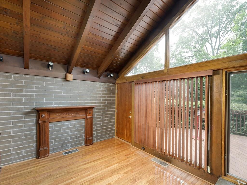 400 Midway Road Pittsburgh, PA 15216 - Photo 4 of 25 Gallery Image 4