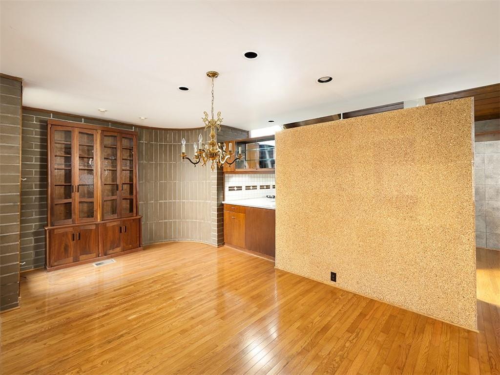 400 Midway Road Pittsburgh, PA 15216 - Photo 8 of 25 Gallery Image 8