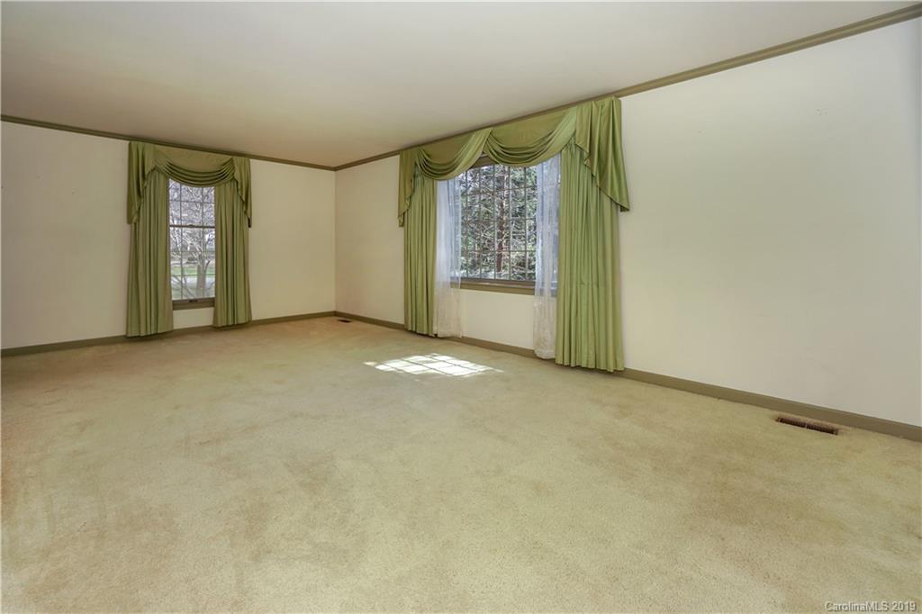450 Pine Road Davidson, NC 28036 - Photo 10 of 23 Gallery Image 10