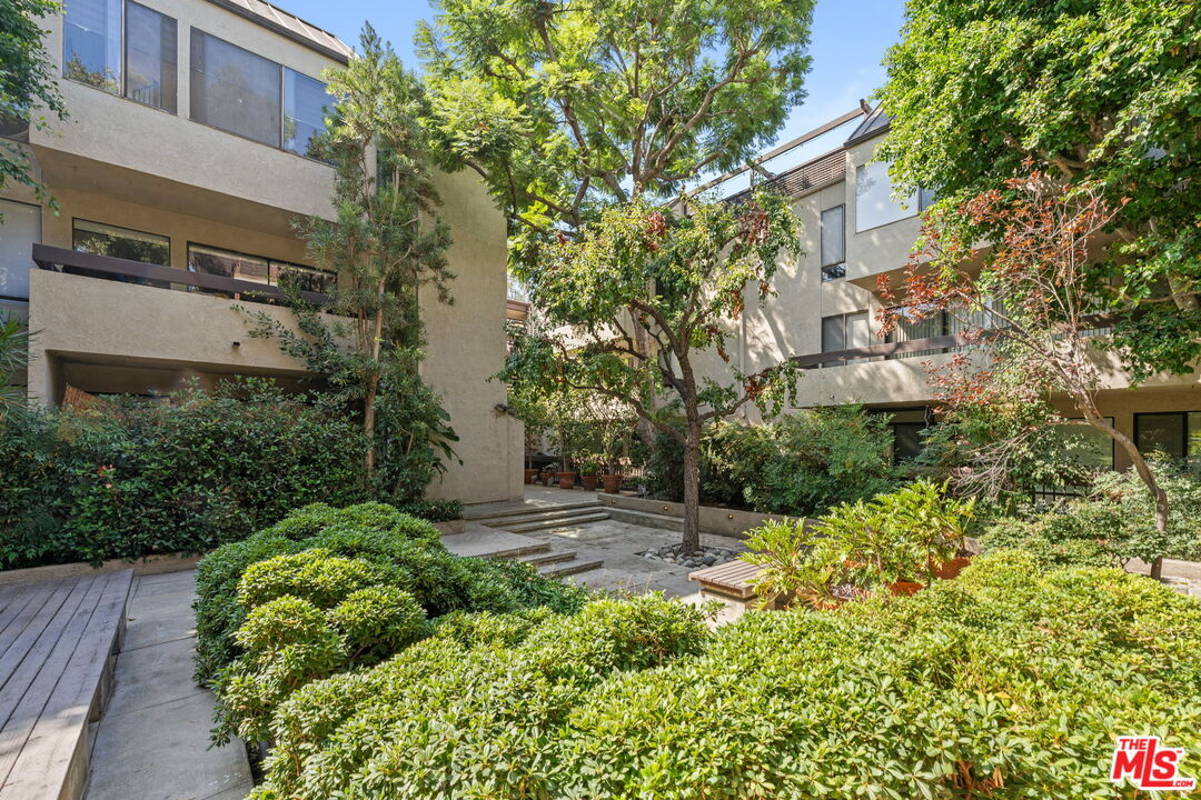 950 North Kings Road, Unit 233 West Hollywood, CA 90069 - Photo 16 of 18