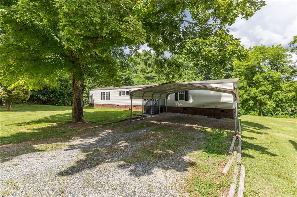 1819 Junction Road Mocksville, NC 27028 - Photo 3 of 28