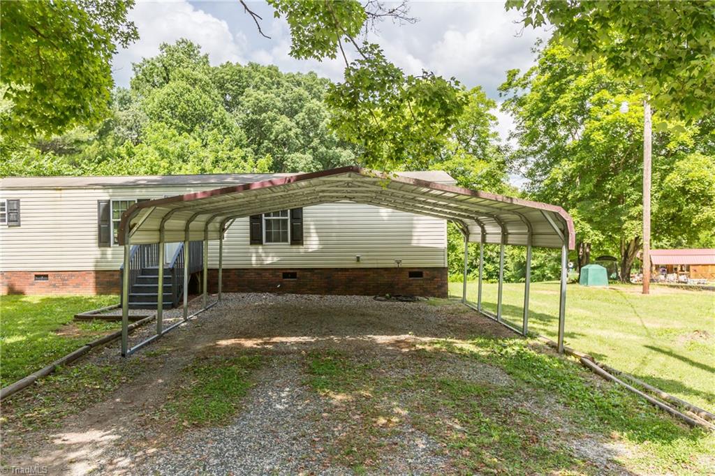 1819 Junction Road Mocksville, NC 27028 - Photo 4 of 28