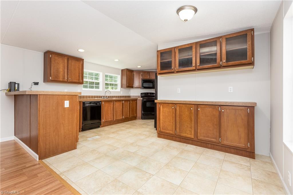 1819 Junction Road Mocksville, NC 27028 - Photo 7 of 28