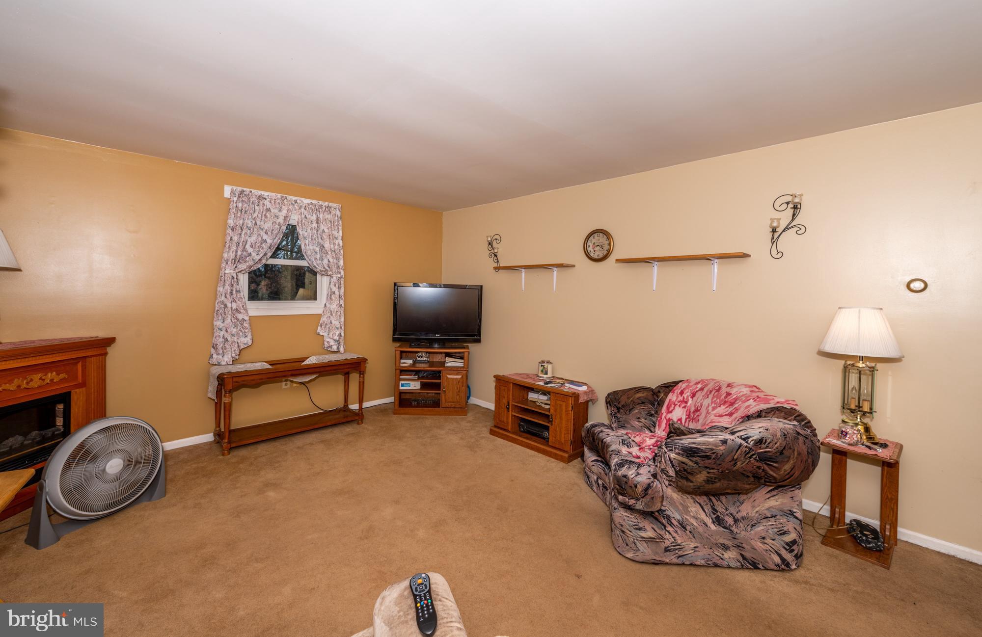 180 Wollups Hill Road Denver, PA 17517 - Photo 5 of 23 V2