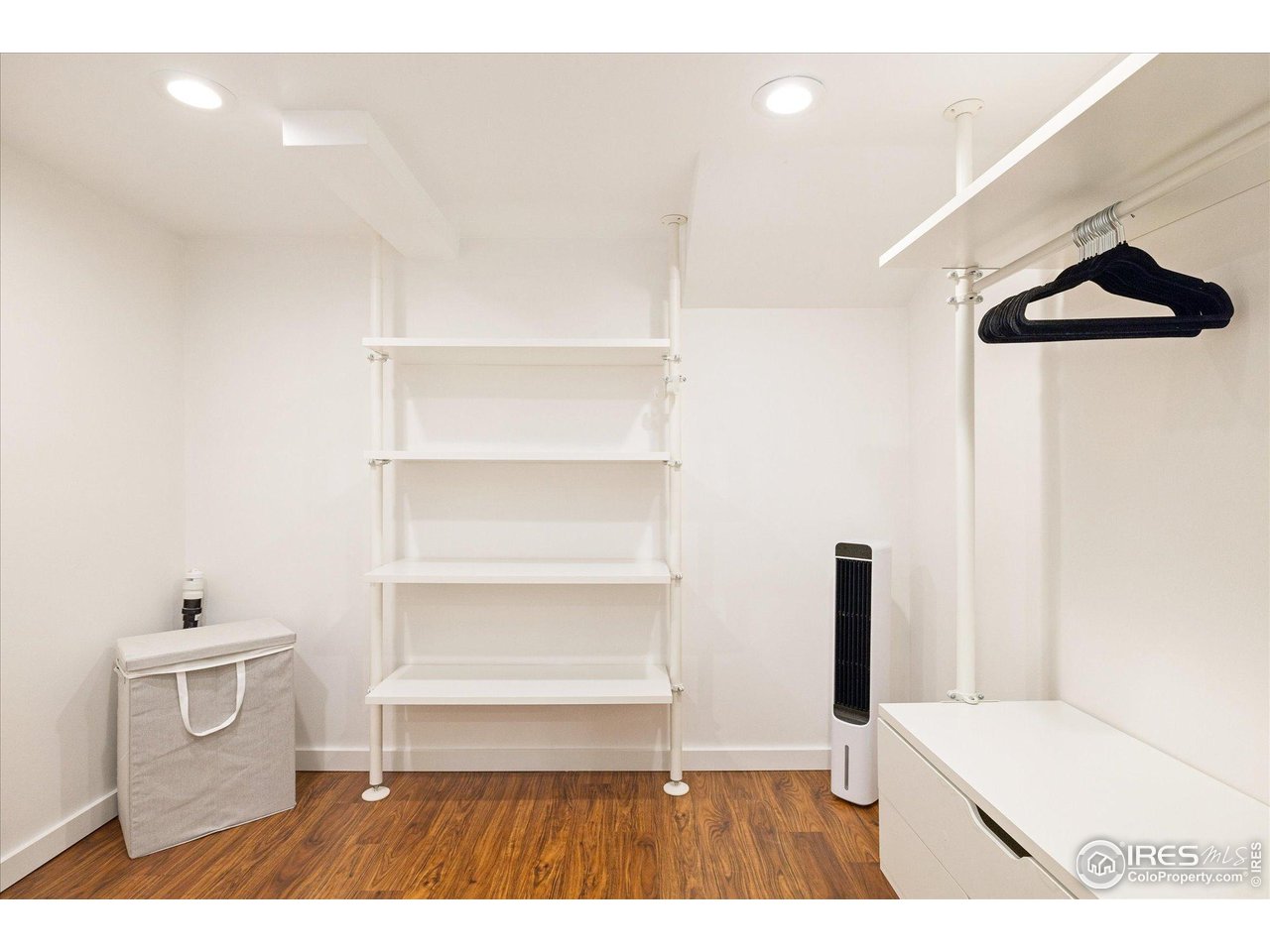 781 Cold Springs Road Boulder, CO 80302 - Photo 26 of 36 a black and white photo of a living room