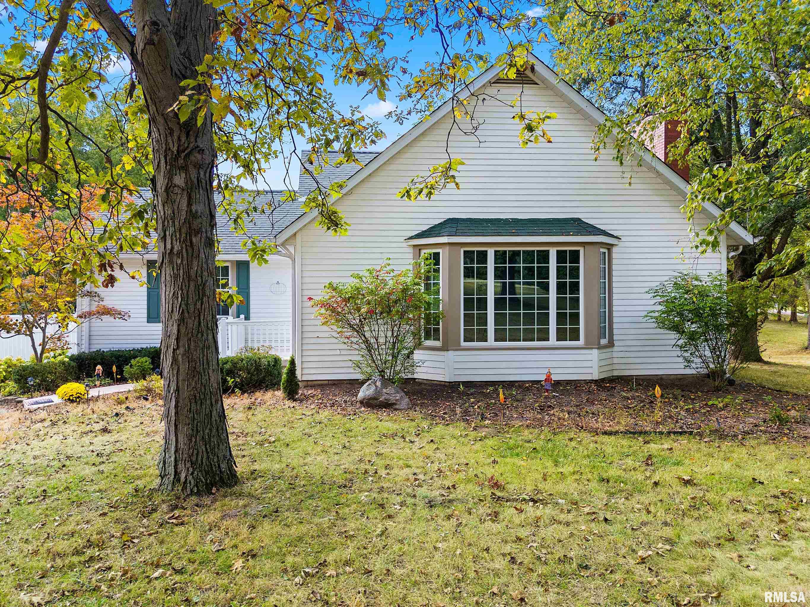 1260 Woodland Knolls Road Metamora, IL 61548 - Photo 2 of 52