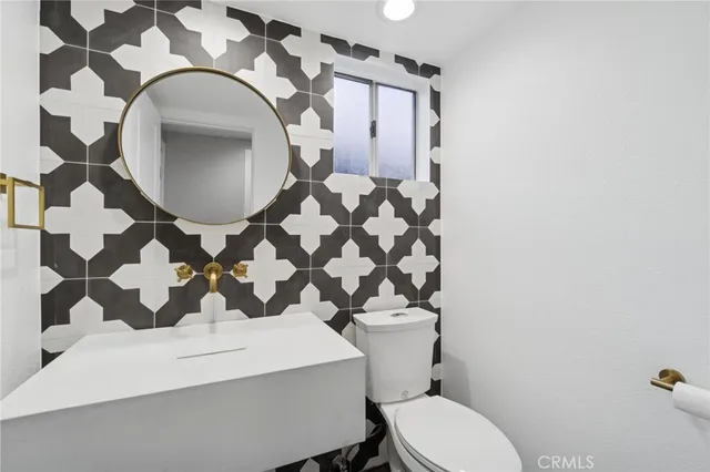 $725,000 | 19725 Collins Road, Canyon Country, CA 91351