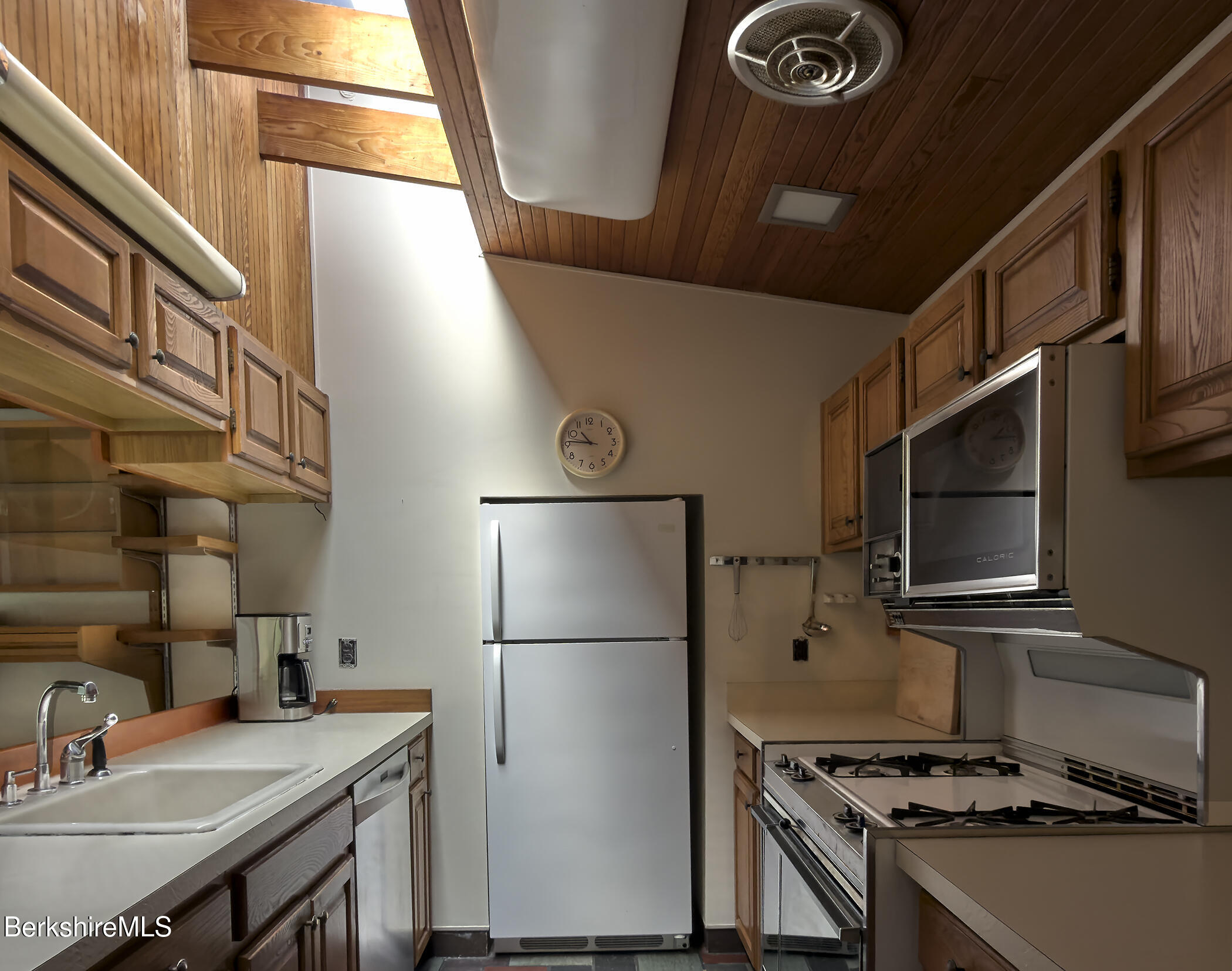 349 Old Stockbridge Road Lenox, MA 01240 - Photo 41 of 54 40 Frothingham - Kitchen